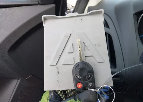 2014 Ford Focus S из США, поврежденный, VIN 1FADP3E20EL448789